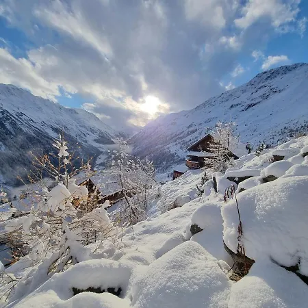 Almhuette Chrisanten Thaya Sölden