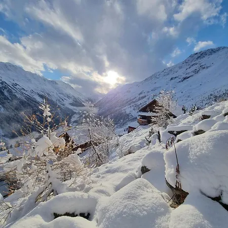 Almhütte Chrisanten Thaya Sölden