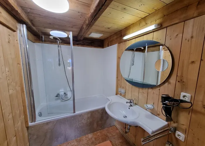 Almhuette Chrisanten Thaya * 솔덴