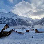 Almhütte Chrisanten Thaya