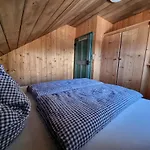 Almhütte Chrisanten Thaya *